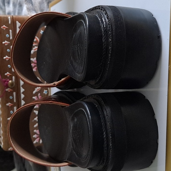 AEROSOLS 9.5 - Picture 8 of 12